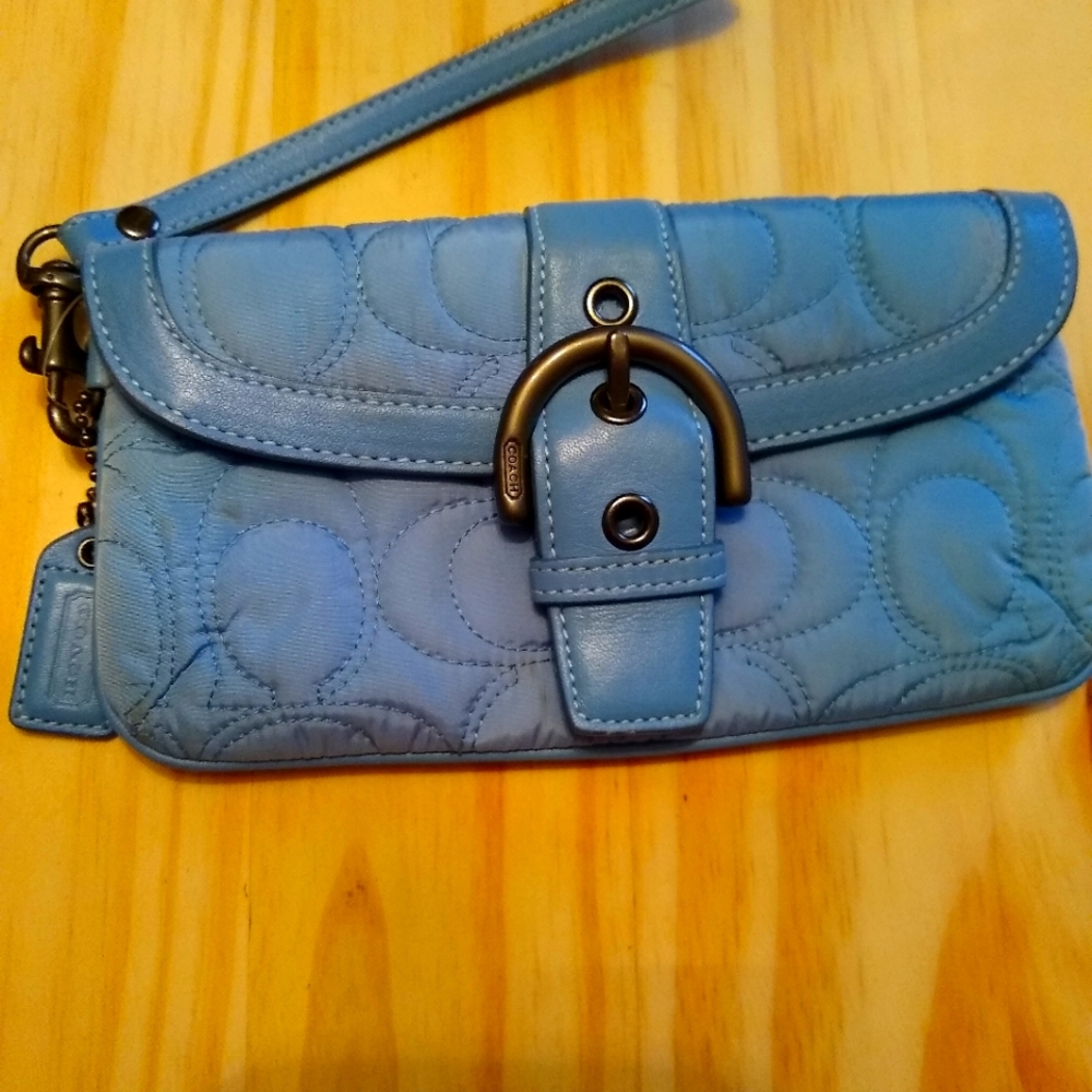Authentic Coach Quilted Signature Logo Wristlet